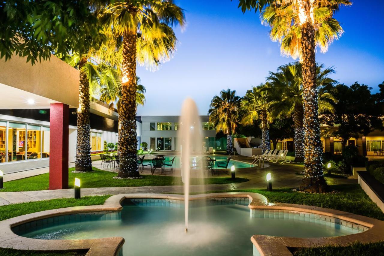 Fiesta Inn San Luis Potosi Glorieta Juarez Buitenkant foto