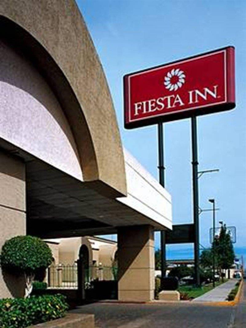 Fiesta Inn San Luis Potosi Glorieta Juarez Buitenkant foto