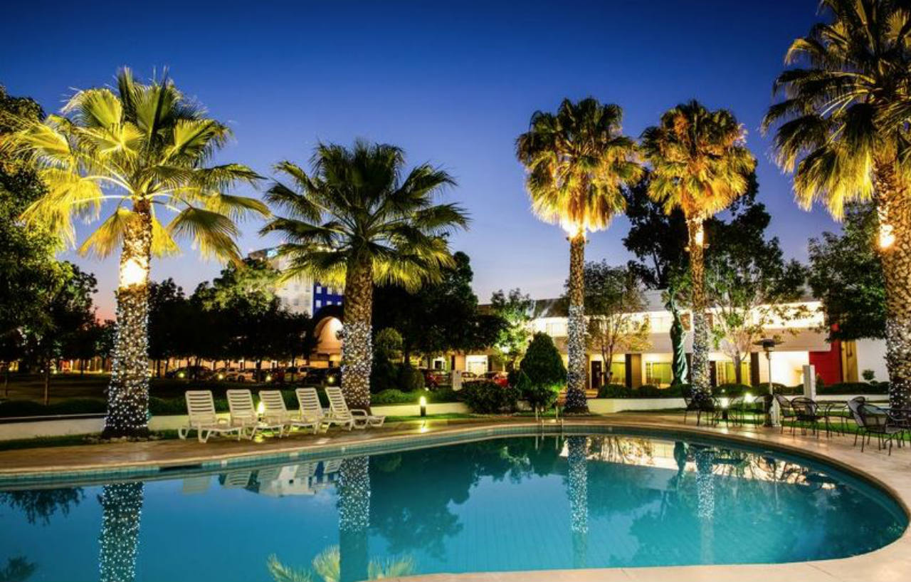 Fiesta Inn San Luis Potosi Glorieta Juarez Buitenkant foto